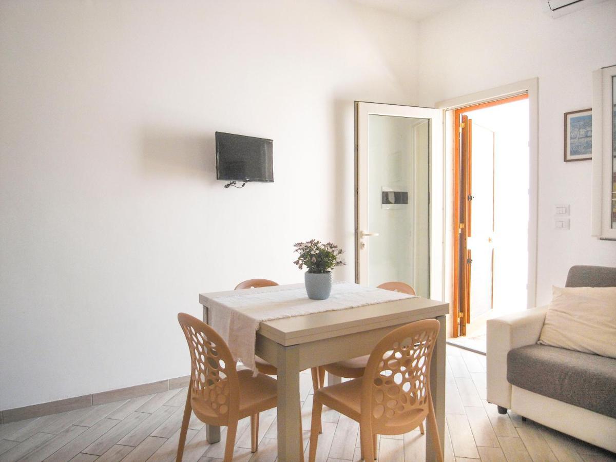 Appartamenti Via Corfu - Le Vie Di Omero 토레 델 로소 외부 사진